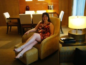 Grand Hyatt Singapore Grand Suite King awesome yellow chair