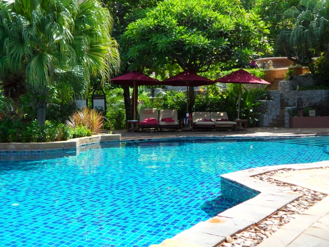 Sheraton Pattaya Resort horizon pool