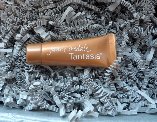 March 2014 Sample Society Box Jane Iredale Tanner
