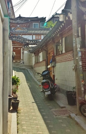 Bukchon Hanok Village Seoul Alley