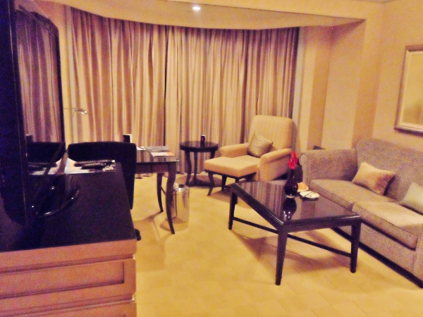 Le Meridien Kuala Lumpur Club Suite Living Room