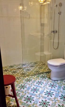 Sari Room Campbell House Penang Shower