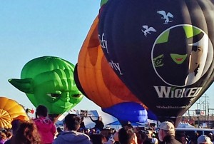 a group of hot air balloons