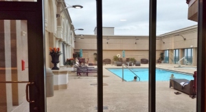 a pool outside a building