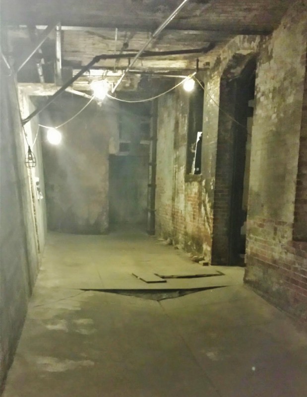 Underground seattle tour passage