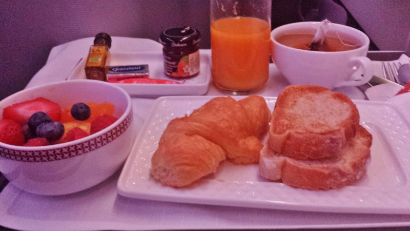 Iberia business class breakfast jfk-mad