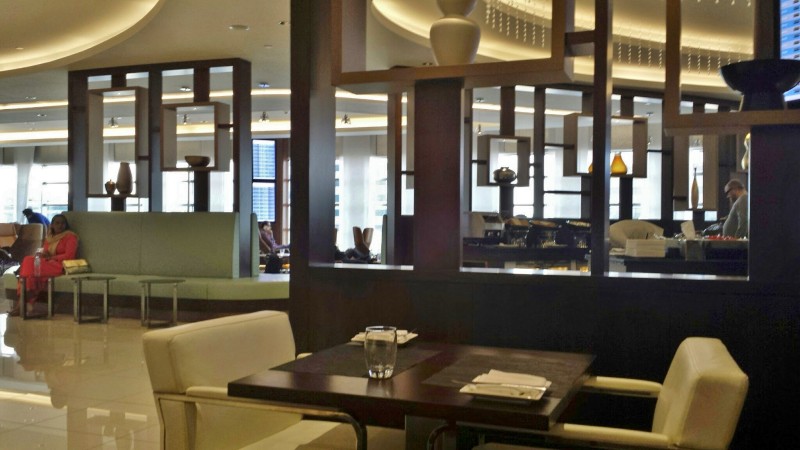 etihad premium lounge abu dhabi terminal 3 dining area
