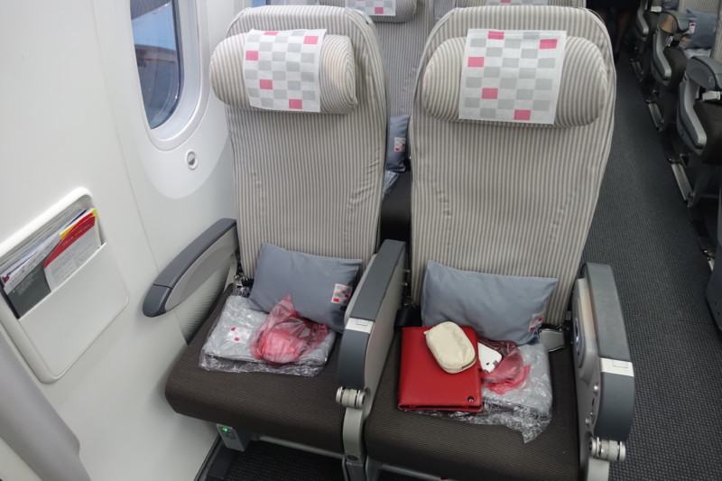 JAL premium economy 787 exit row