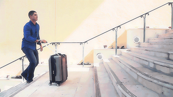 How traxpack suitcases climb stairs