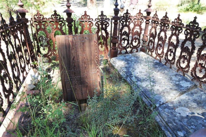 a tombstone in a cemetery