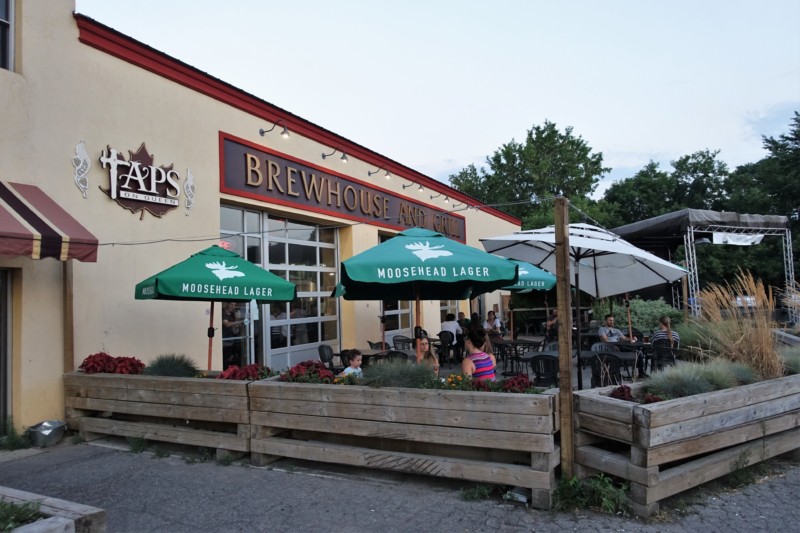 Niagara Falls Breweries Taps on Queen Patio