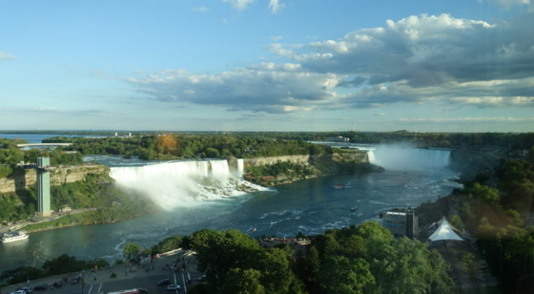 This Week’s SPG Hot Escapes: Niagara Falls & Airport Locations