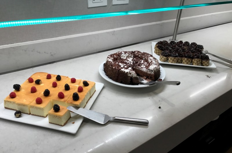 hyatt regency san francisco airport club lounge desserts